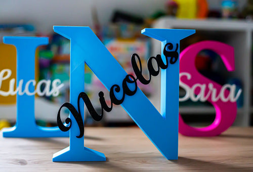 Iniţiale Volumetrice Personalizate 3D